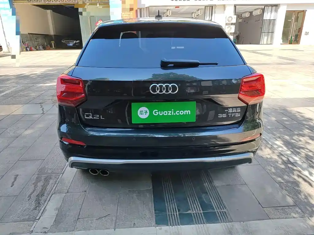 Audi Q2L