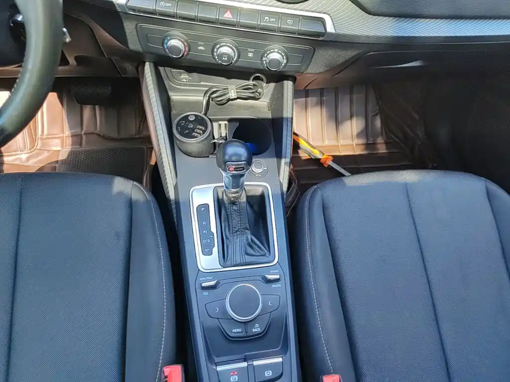 Audi Q2L