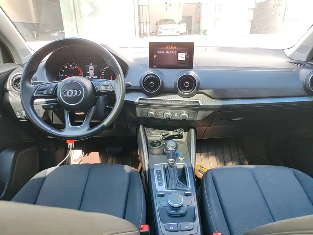 Audi Q2L