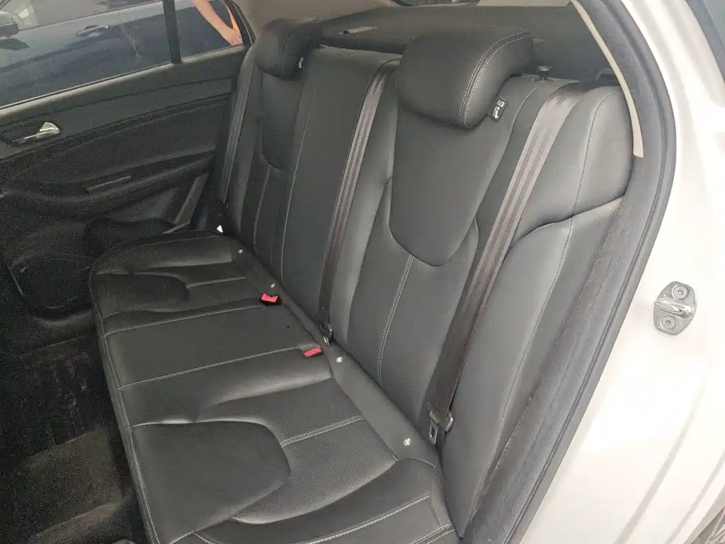 Chery Arrizo 5
