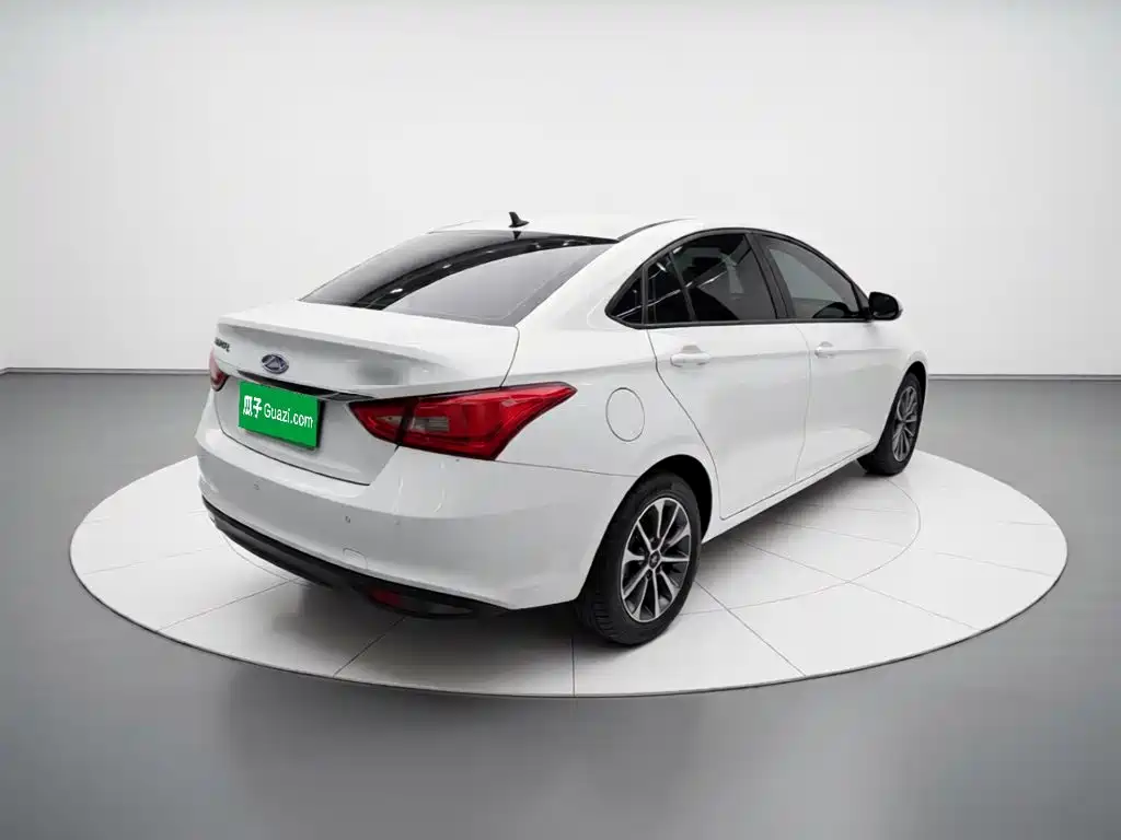 Chery Arrizo 5