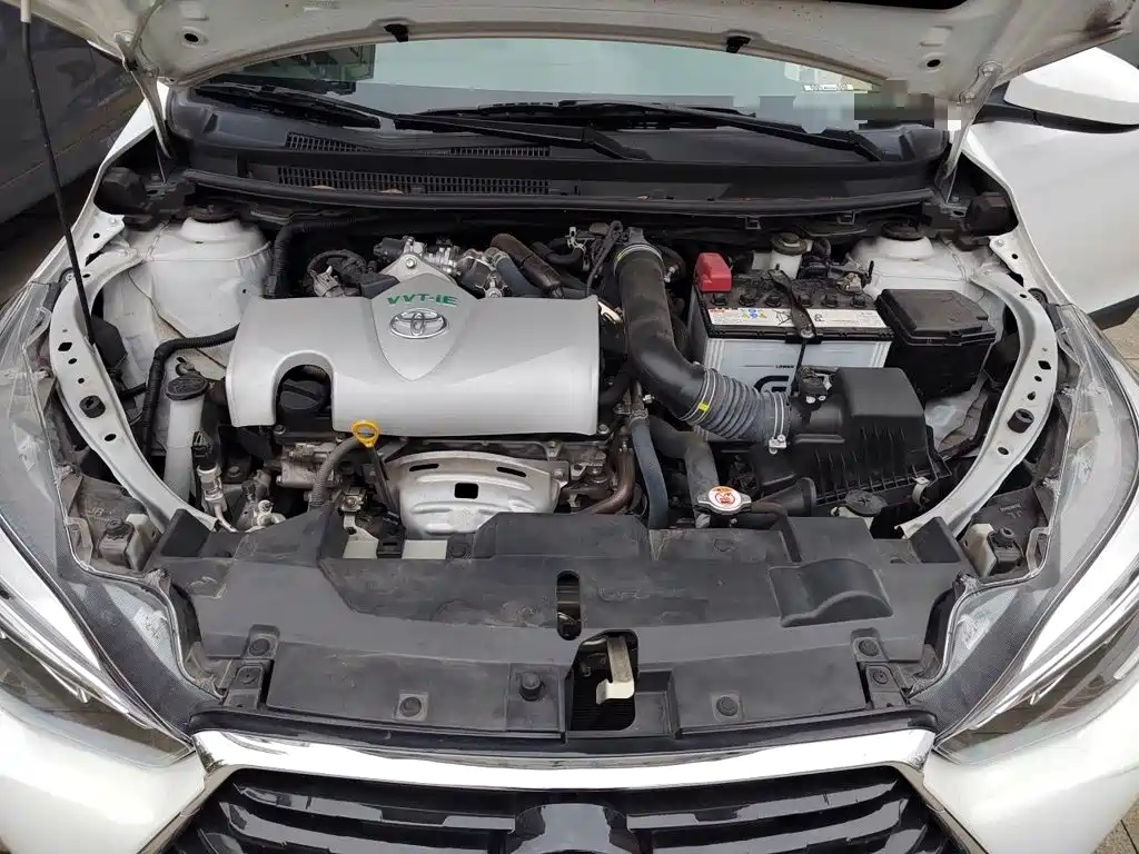 Toyota Yaris L