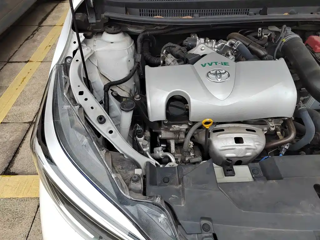 Toyota Yaris L