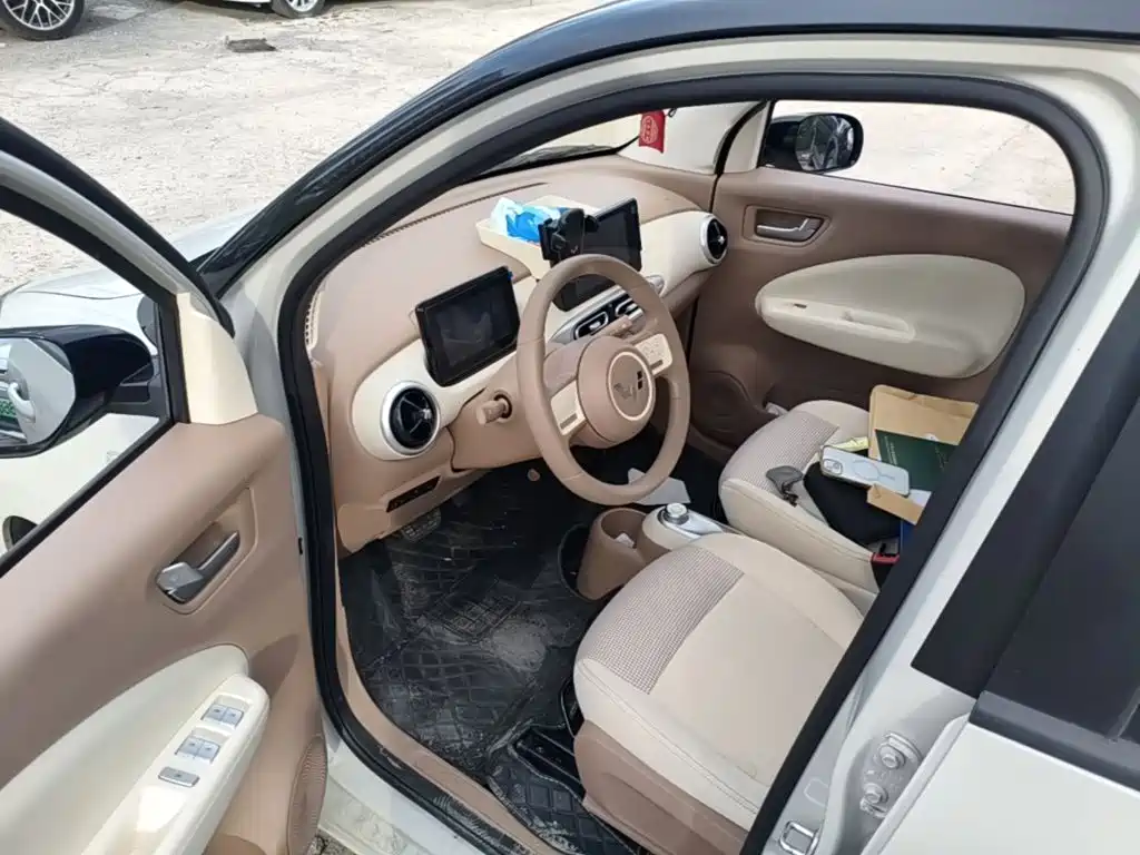 Wuling MINIEV