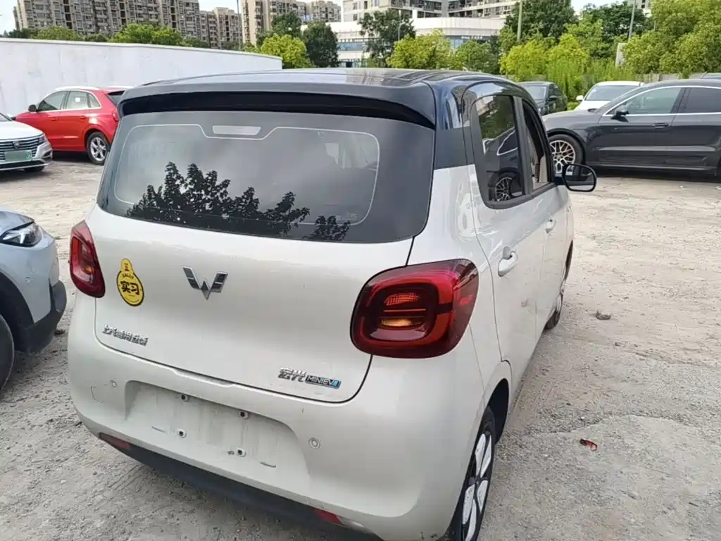 Wuling MINIEV