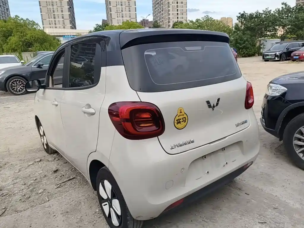 Wuling MINIEV