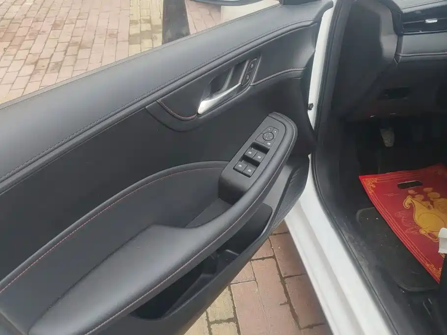 Roewe i5