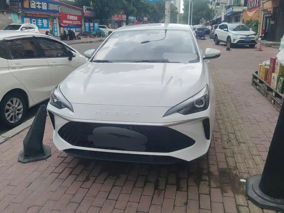 Roewe i5