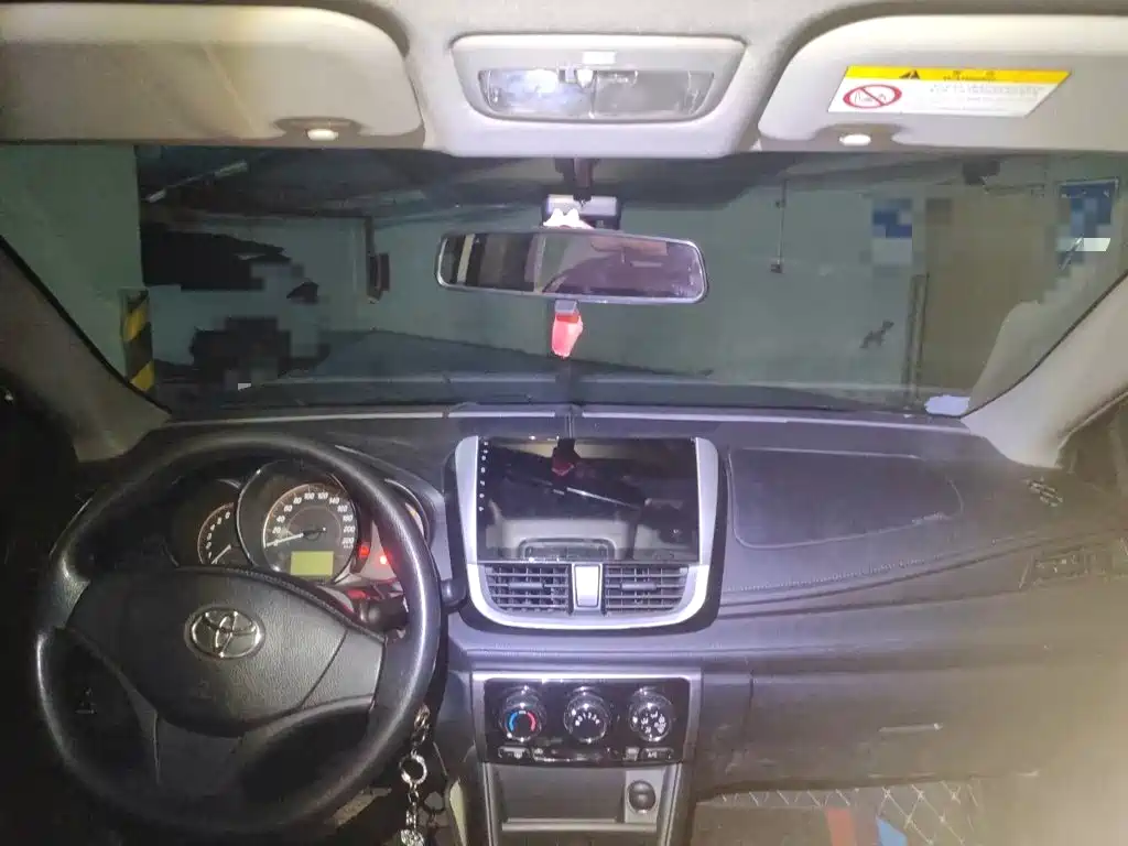 Toyota Yaris L