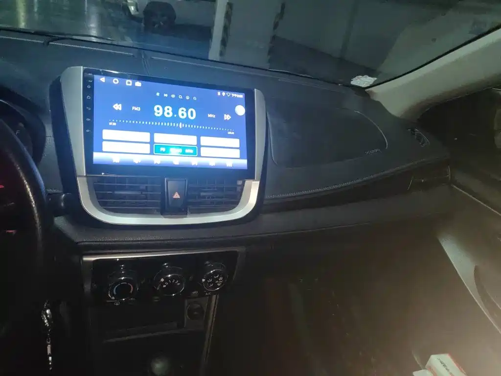 Toyota Yaris L