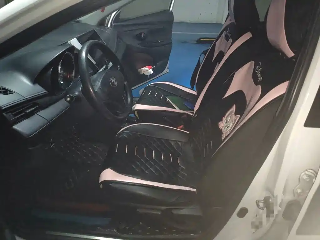 Toyota Yaris L