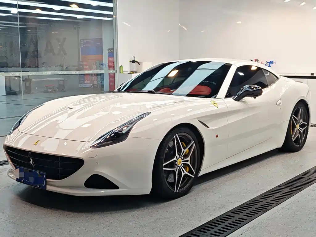 Ferrari California T