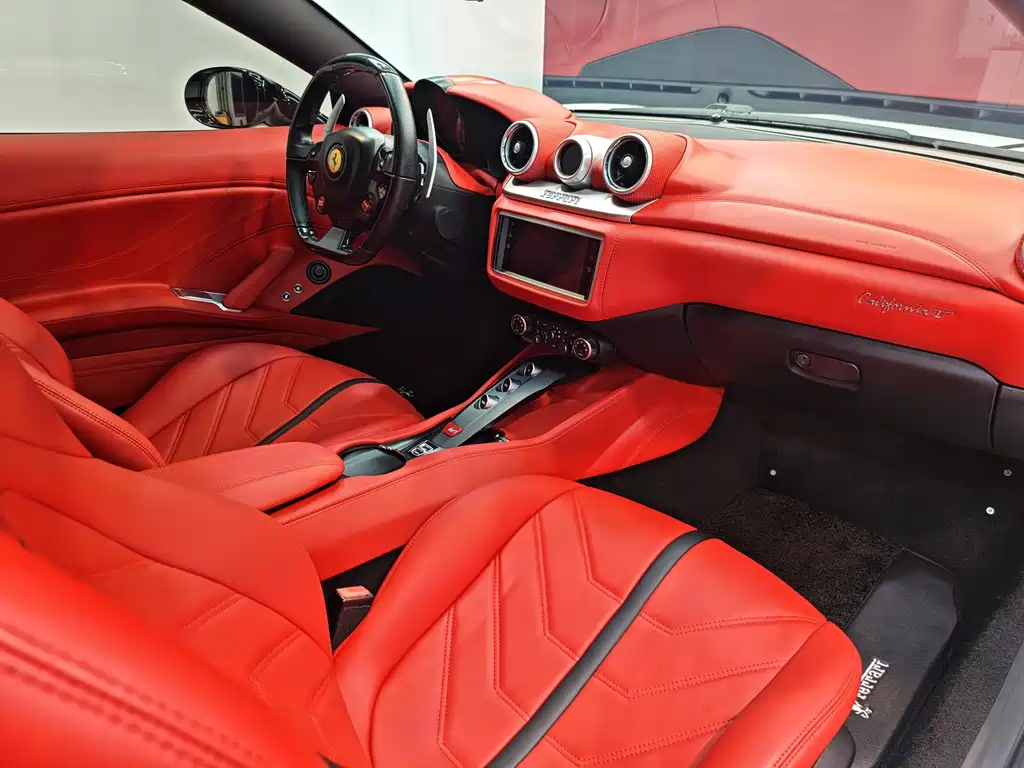 Ferrari California T