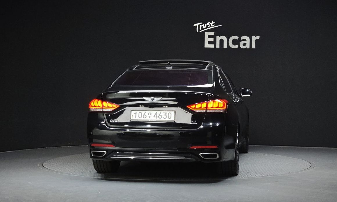 Hyundai Genesis