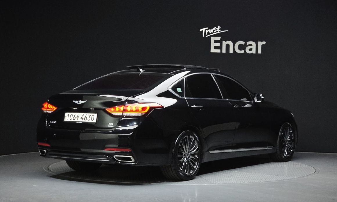 Hyundai Genesis