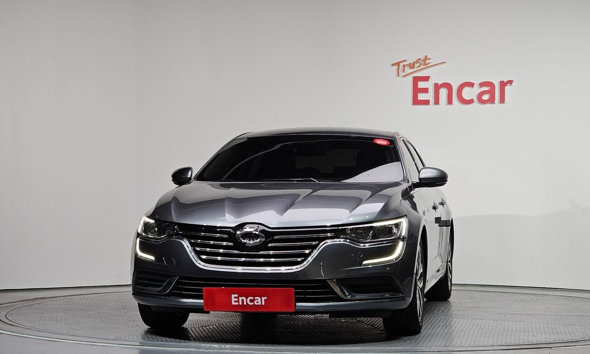 Renault SM6
