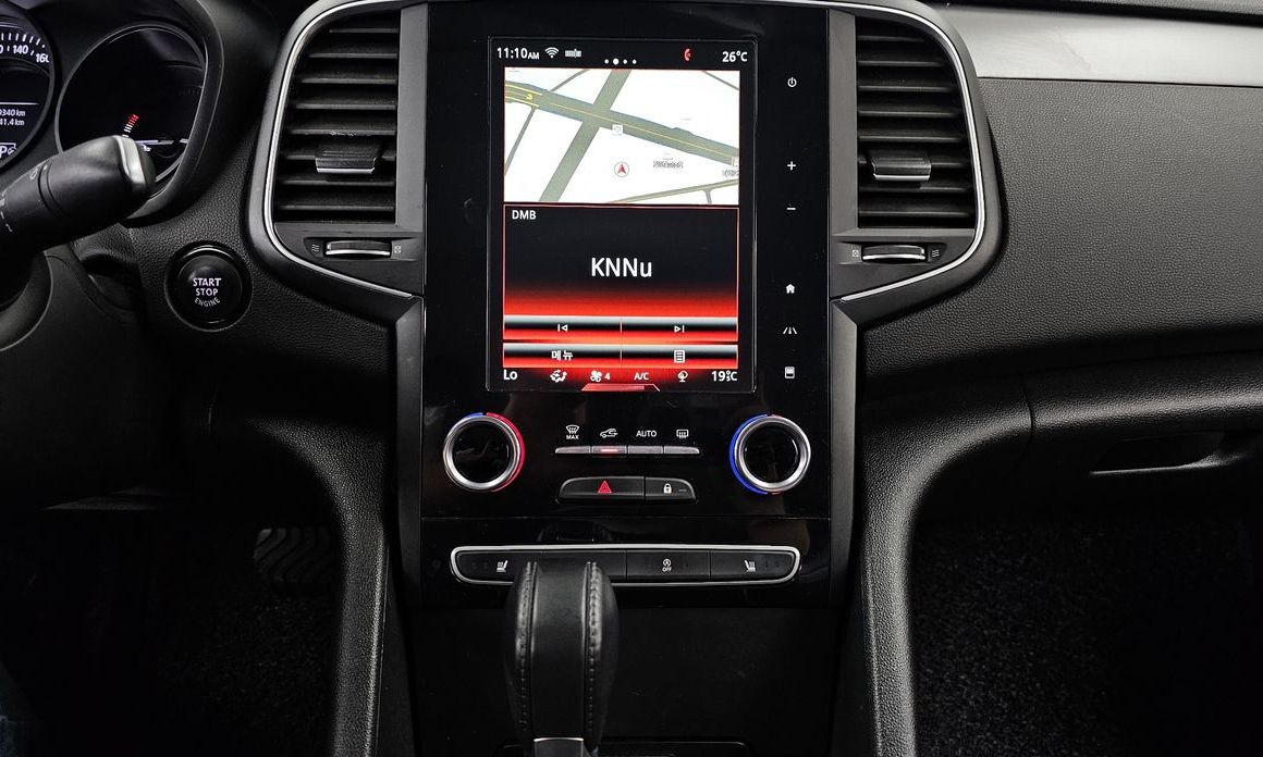 Renault SM6