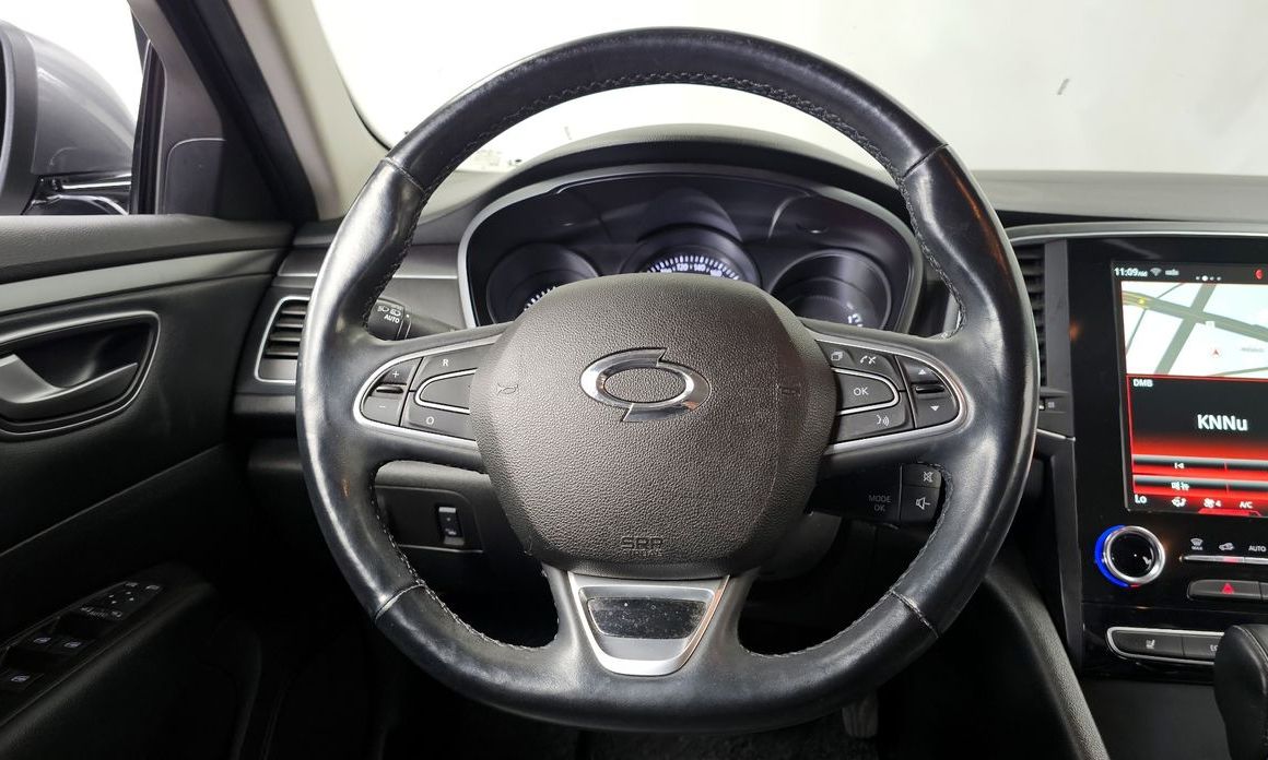 Renault SM6