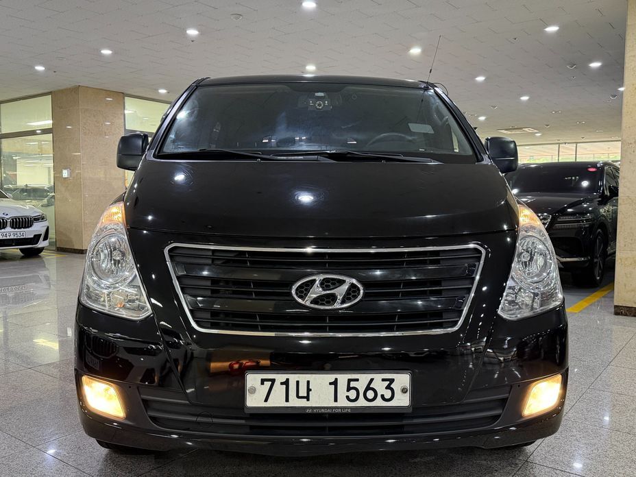 Hyundai Starex