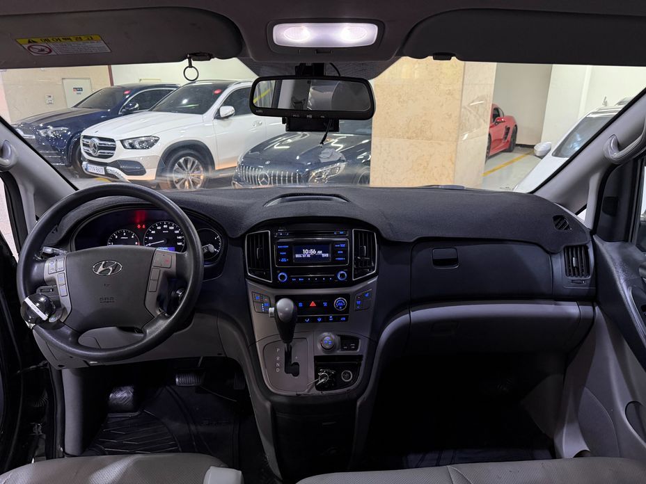 Hyundai Starex