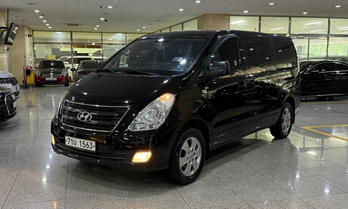 Hyundai Starex