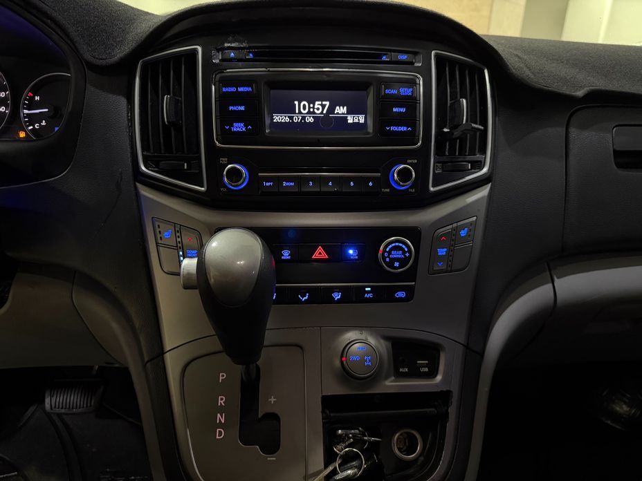 Hyundai Starex