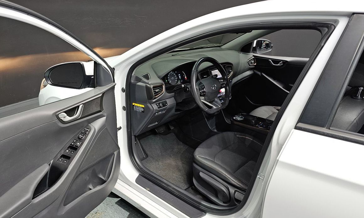 Hyundai Ioniq
