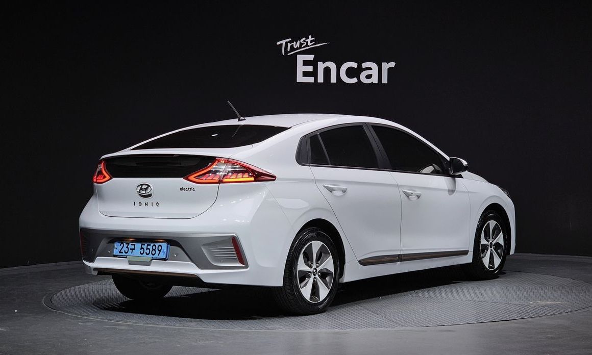 Hyundai Ioniq