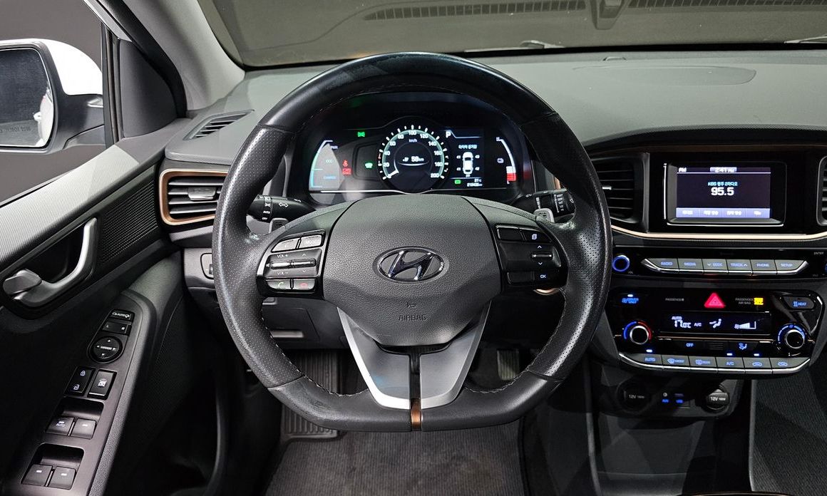 Hyundai Ioniq