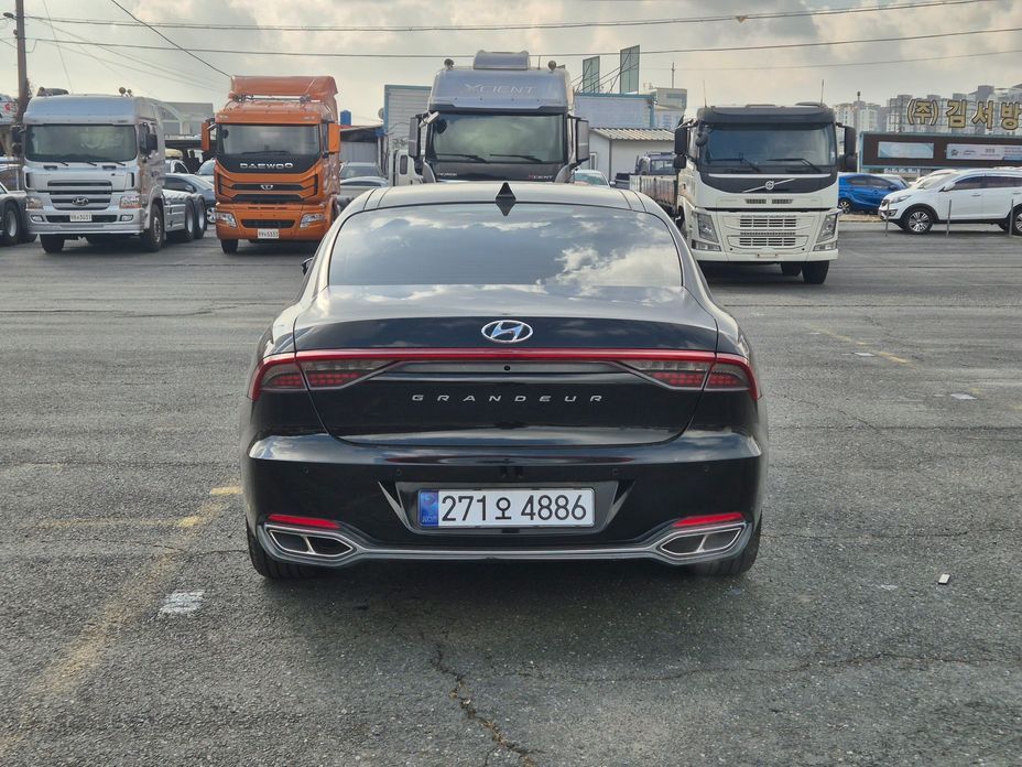Hyundai Grandeur