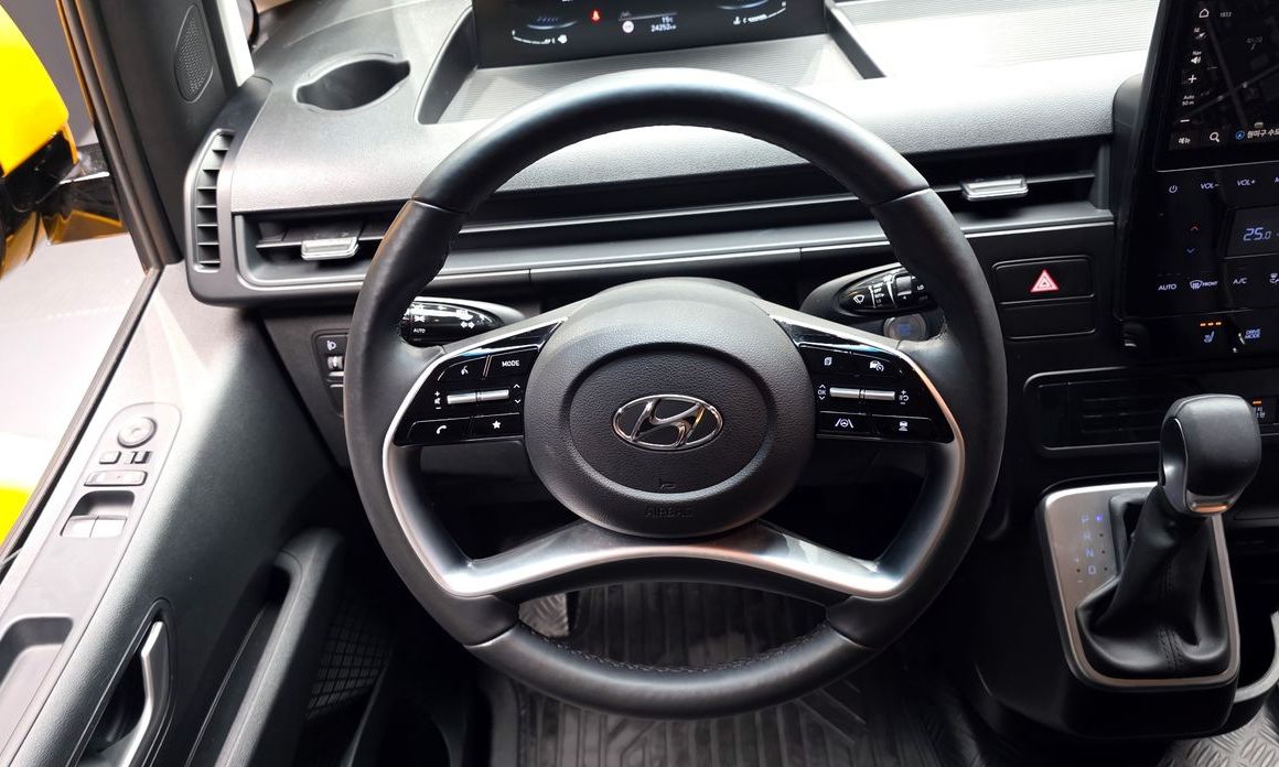 Hyundai Staria
