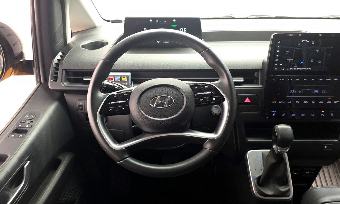 Hyundai Staria