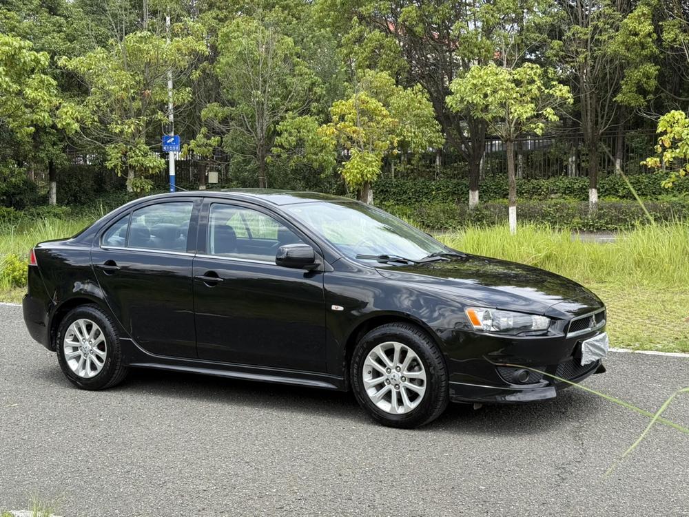 Mitsubishi Lancer EX