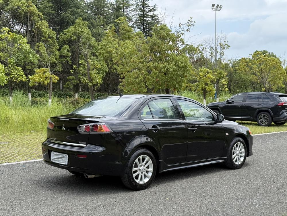 Mitsubishi Lancer EX