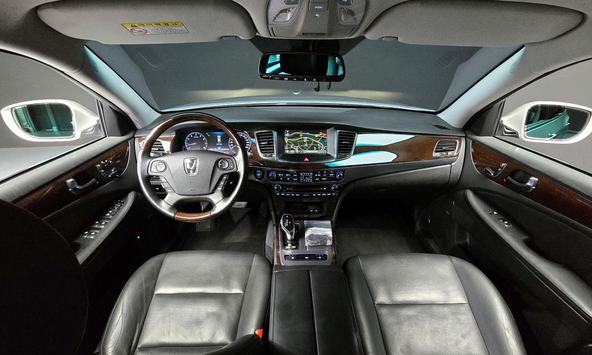 Hyundai Equus