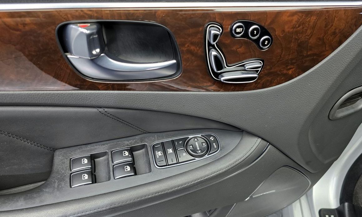 Hyundai Equus