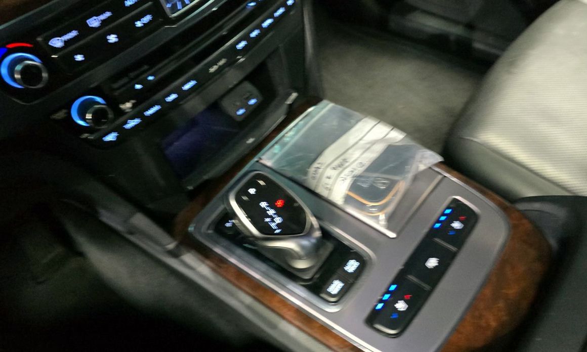 Hyundai Equus
