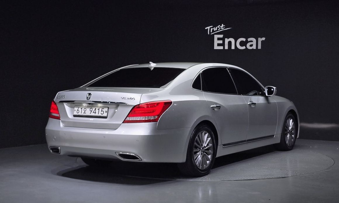 Hyundai Equus