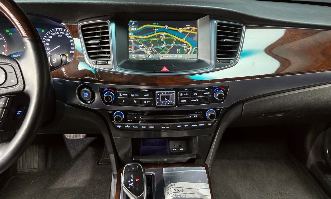 Hyundai Equus