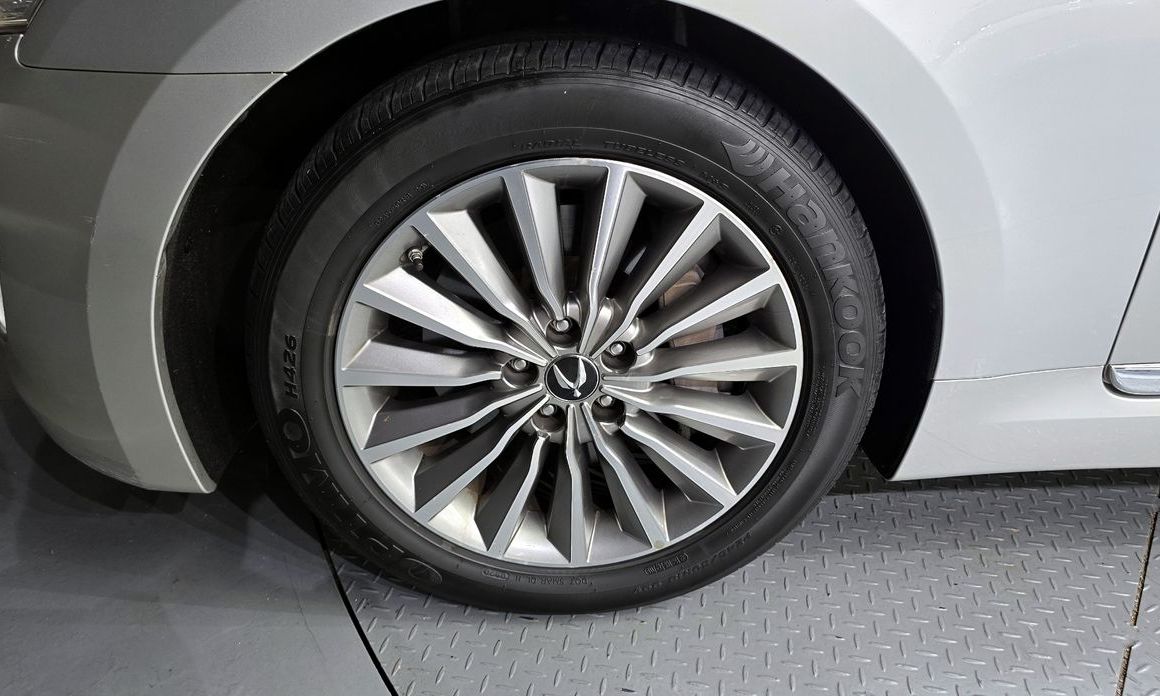 Hyundai Equus