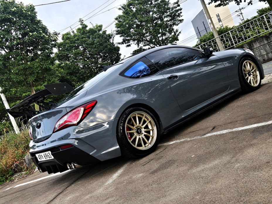 Hyundai Genesis
