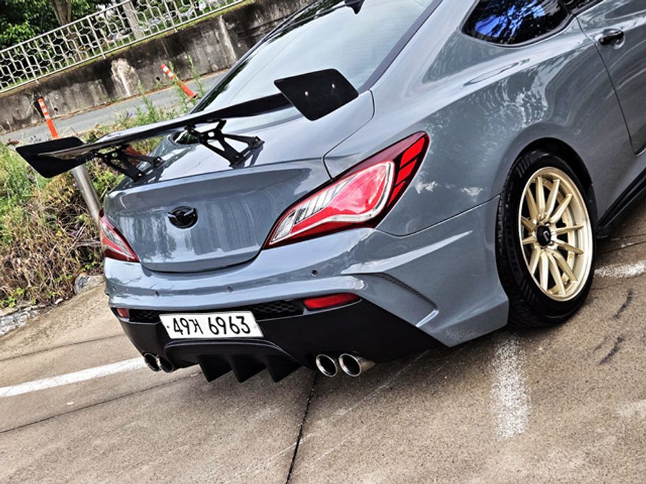 Hyundai Genesis