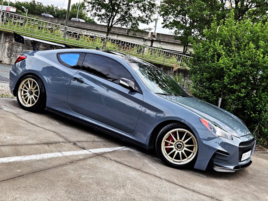 Hyundai Genesis