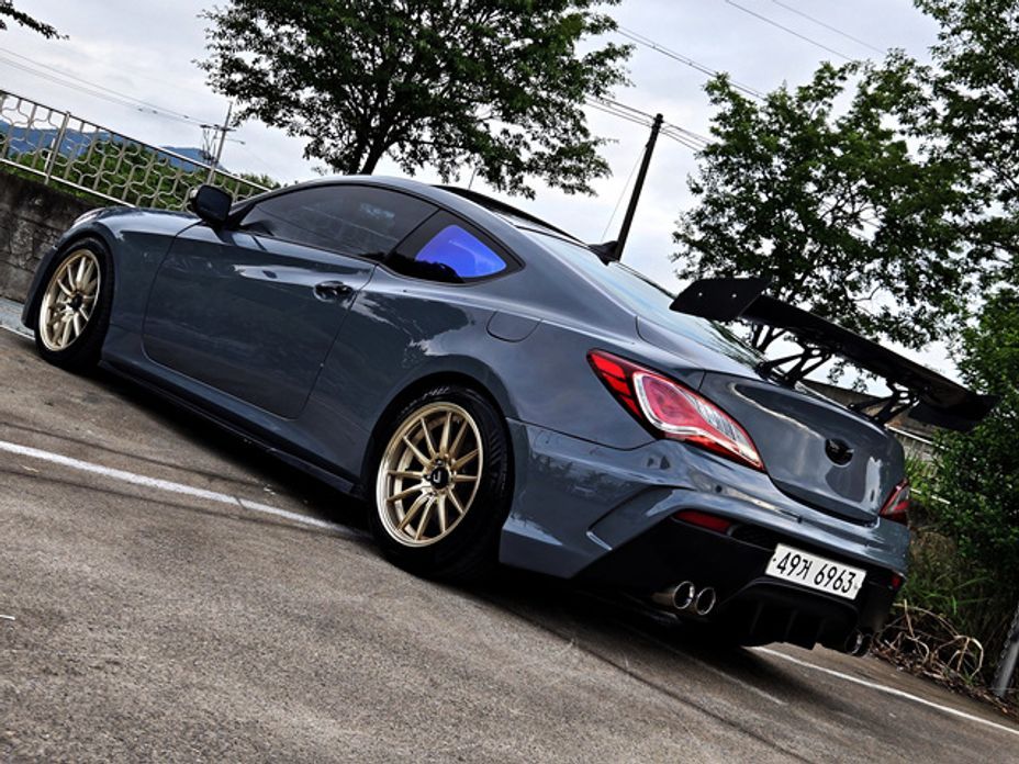 Hyundai Genesis