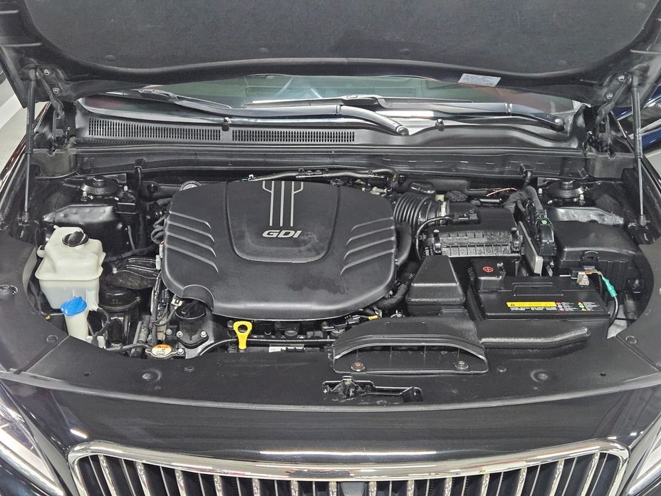 Hyundai Aslan