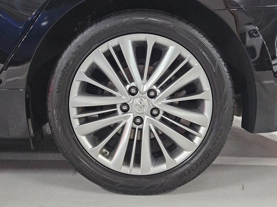 Hyundai Aslan