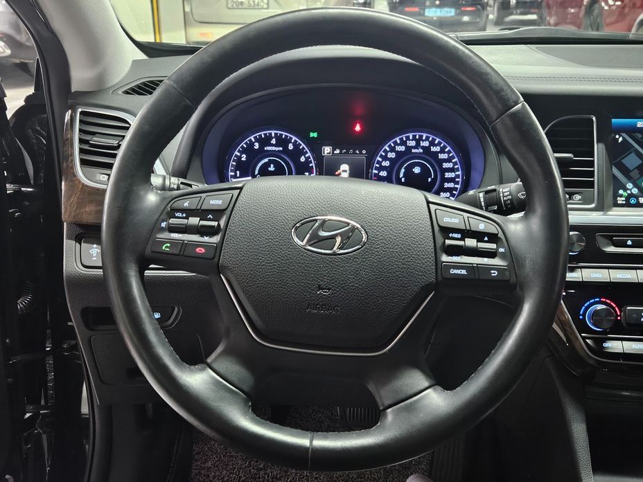 Hyundai Aslan