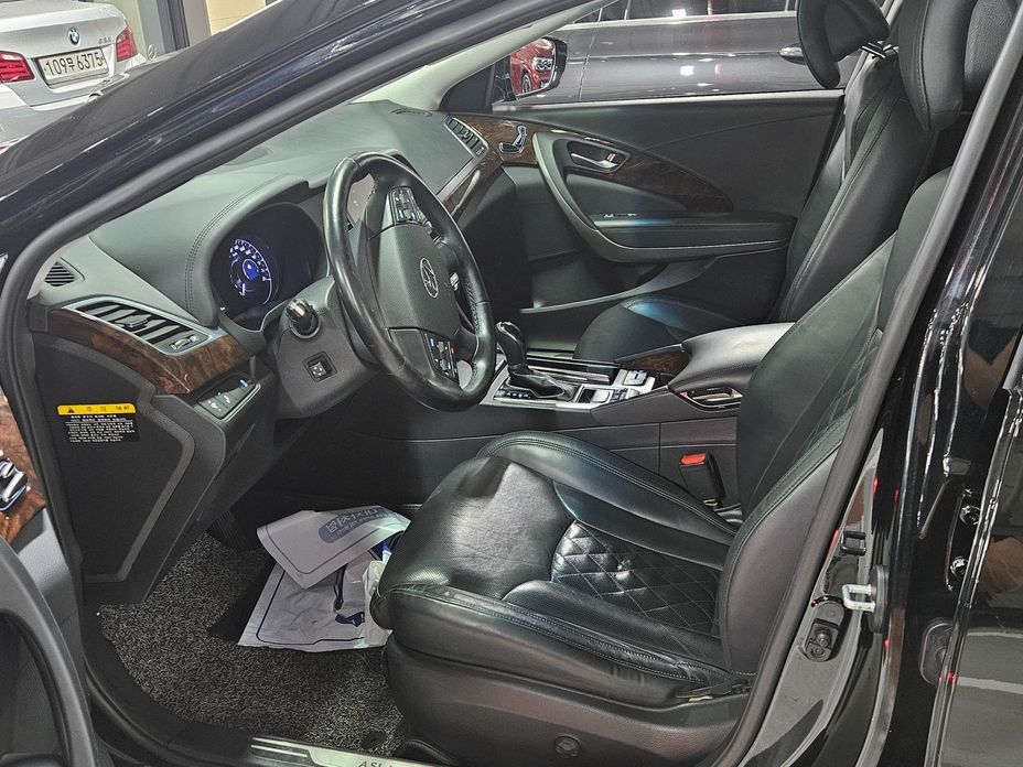 Hyundai Aslan