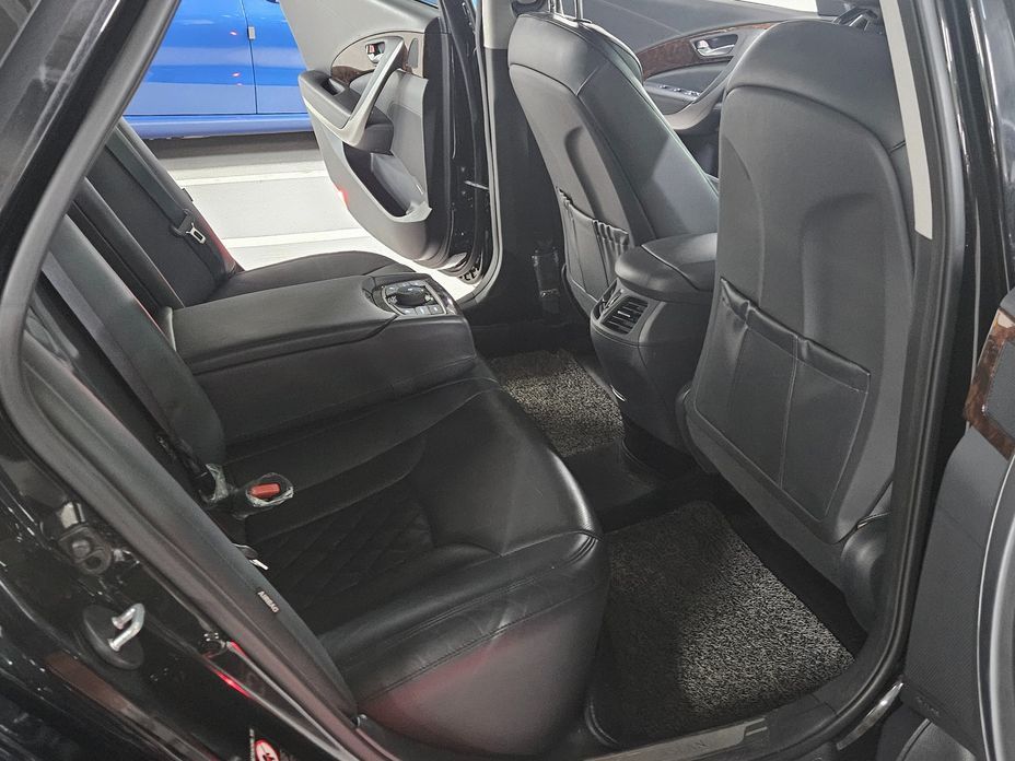 Hyundai Aslan