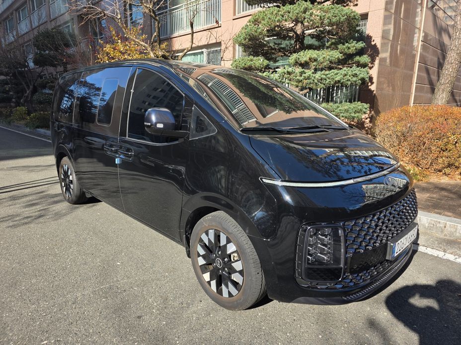 Hyundai Staria